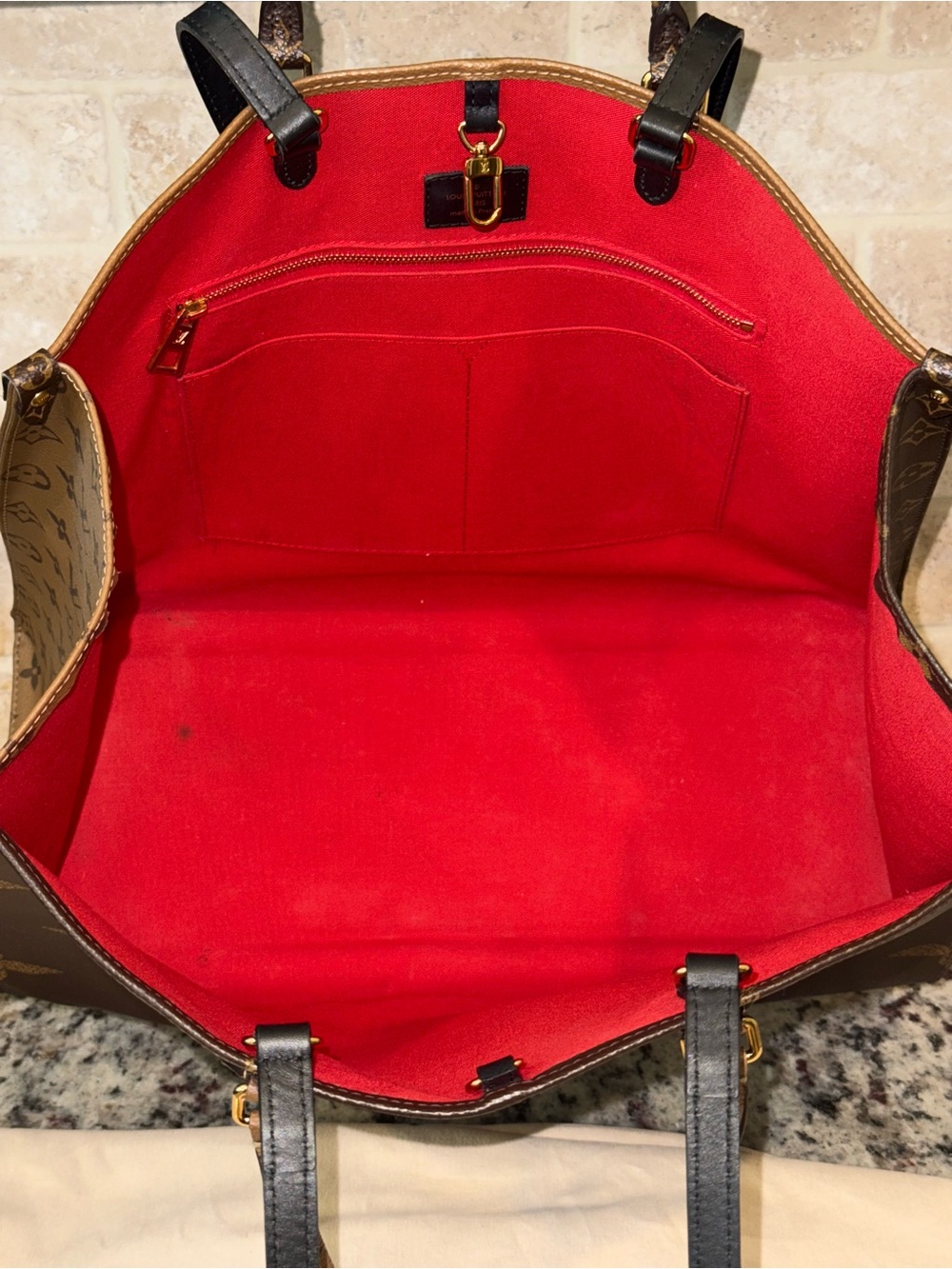 Louis Vuitton Monogram Giant Onthego Tote in Brown with Red Interior - Picture 12 of 16